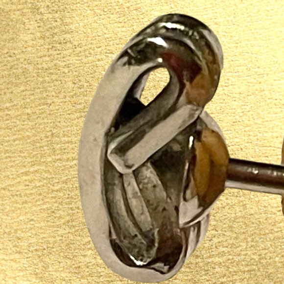 Vintage 10K White Gold Men’s Tie Tack Pin Symbol Bratzel Looks unsigned - Picture 6 of 10